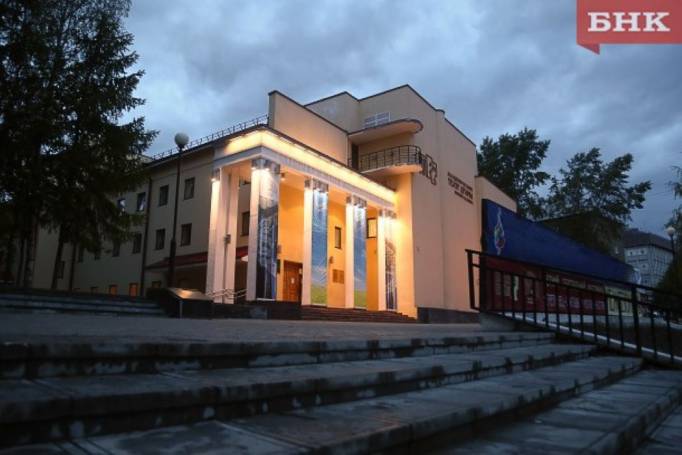 В Сыктывкар из Санкт-Петербурга привезли эксклюзивные и личные спектакли