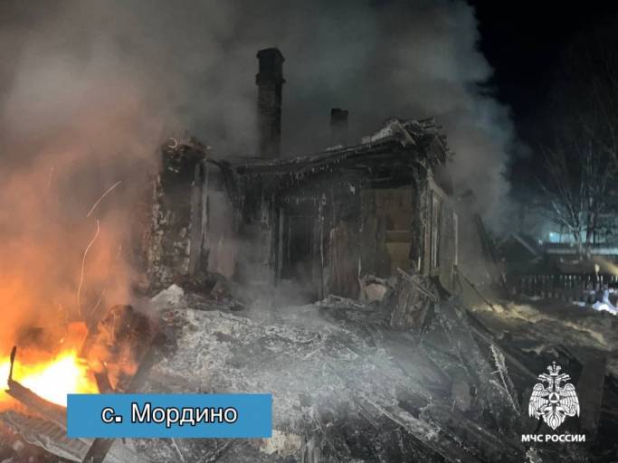 В корткеросском селе сгорел жилой дом