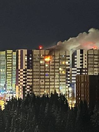 В сыктывкарской Орбите горела многоэтажка 