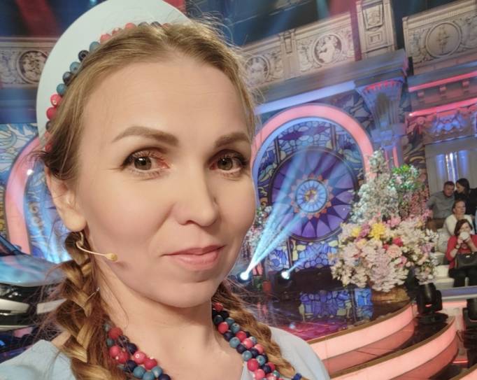 Жительница Коми подарила «именную» матрешку Леониду Якубовичу