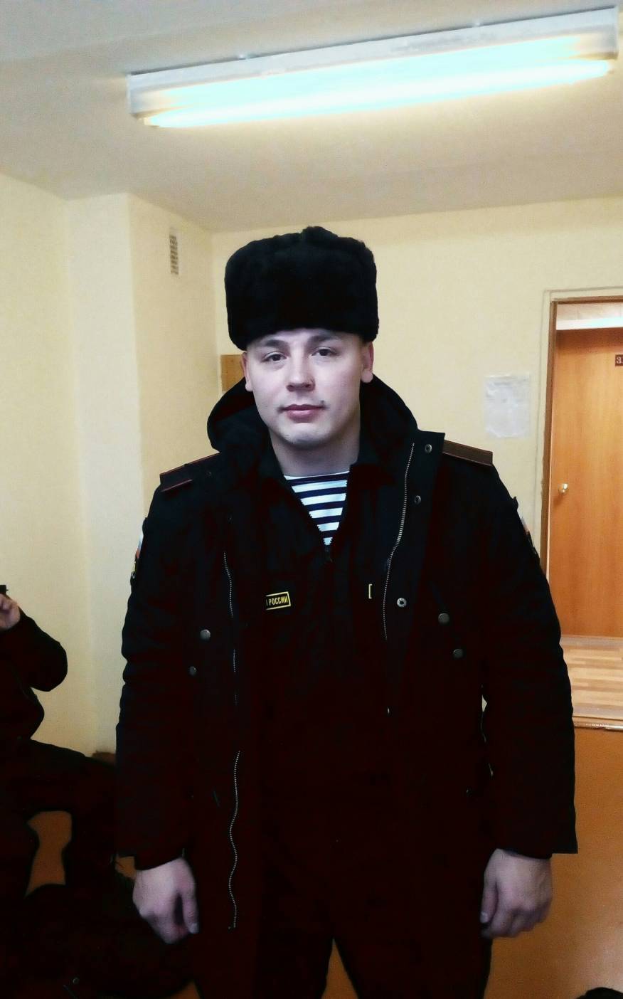 Emelyan-na-slughbe-v-armii.jpg Emelyan-na-slughbe-v-armii.jpg