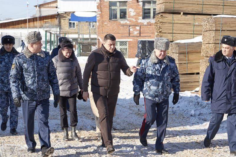 Дмитрию Братыненко показали сыктывкарскую ИК-25