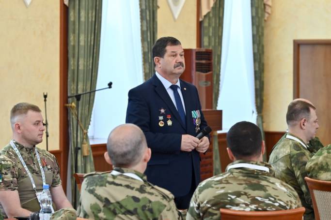 Станислав Хахалкин об участниках «Пера. Путь героя»: «Принять решение на благо республики — это очень важно»