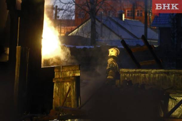 В Сыктывкаре на пожаре обнаружили труп мужчины