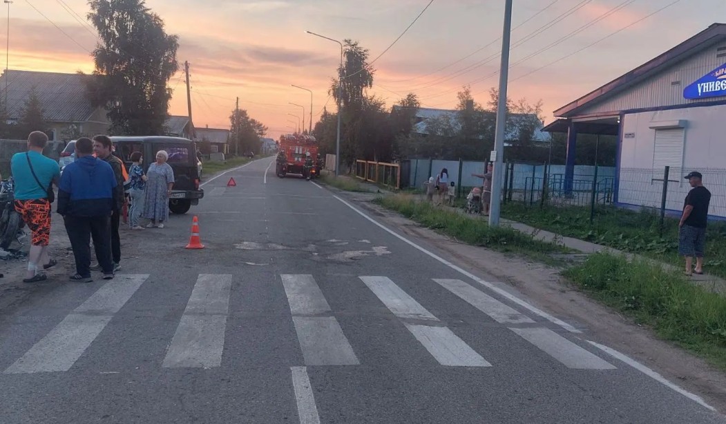 В Усть-Цильме пьяный мотоциклист врезался в УАЗ