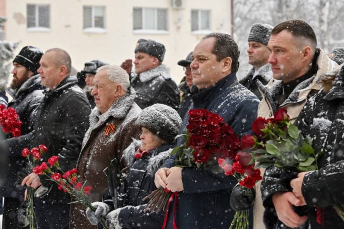 Ростислав Гольдштейн и Станислав Кочев почтили память защитников Отечества
