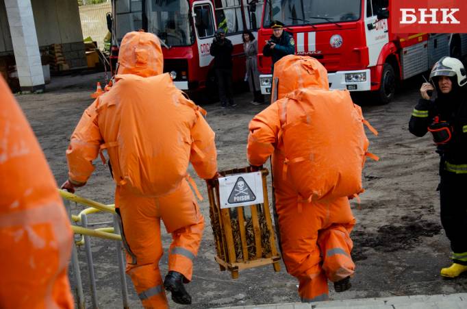 В Сыктывкаре ликвидировали «пожар» на складе химреагентов