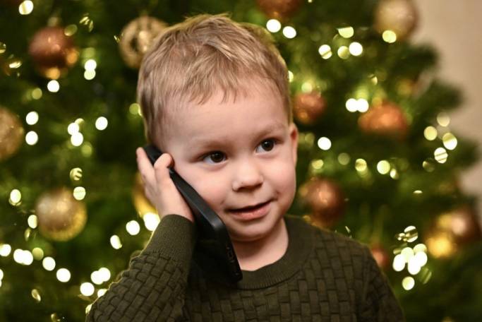 Цифровые помощники Деда Мороза обработали более тысячи звонков из Коми