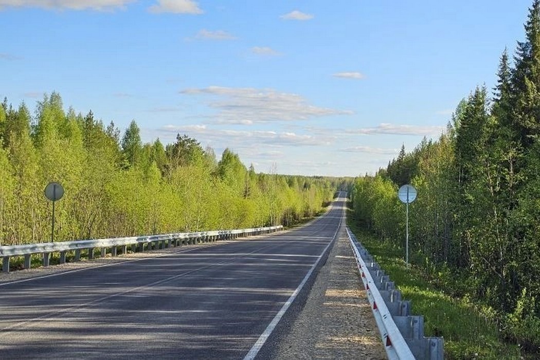 Участок дороги Ухта – Троицко-Печорск покрыли высокотехнологичным асфальтобетоном