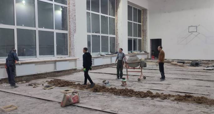 Новый подрядчик «подхватил» капремонт в вуктыльской школе