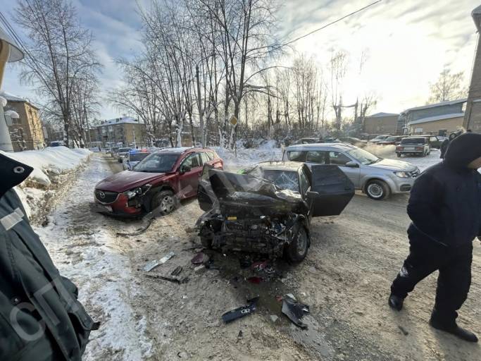 Три человека пострадали в ДТП в Ухте