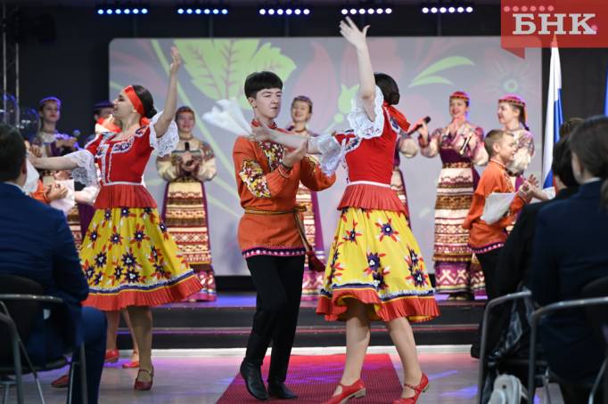 «В мире и согласии»: в Сыктывкаре открылся этнофорум «Мы — россияне»