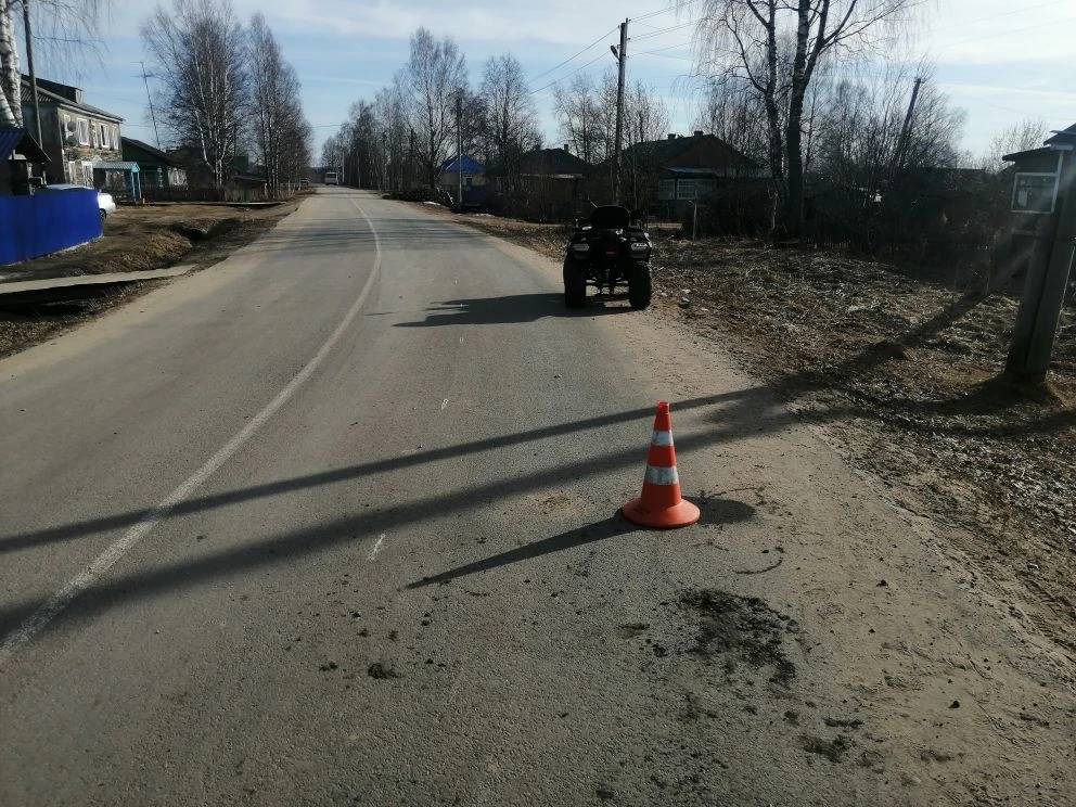 В Жешарте пьяный мужчина «уронил» квадроцикл на дороге
