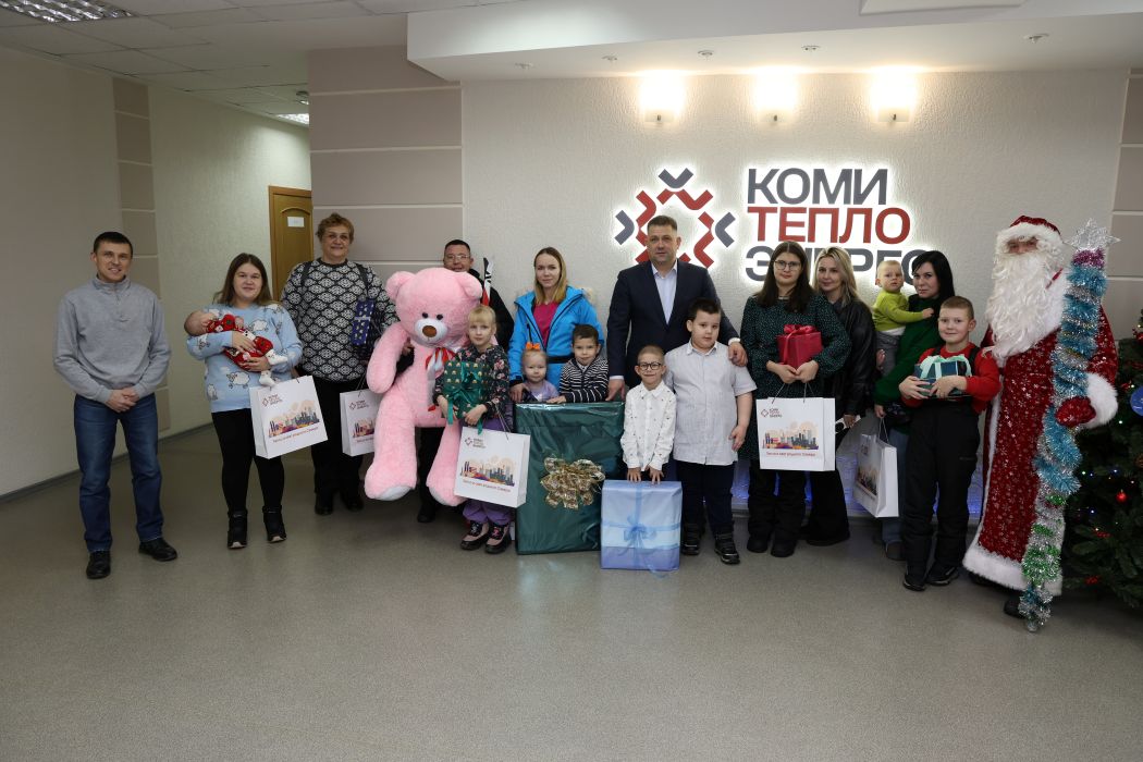 Генеральный директор «Комитеплоэнерго» принял участие в благотворительной акции «Елка желаний»