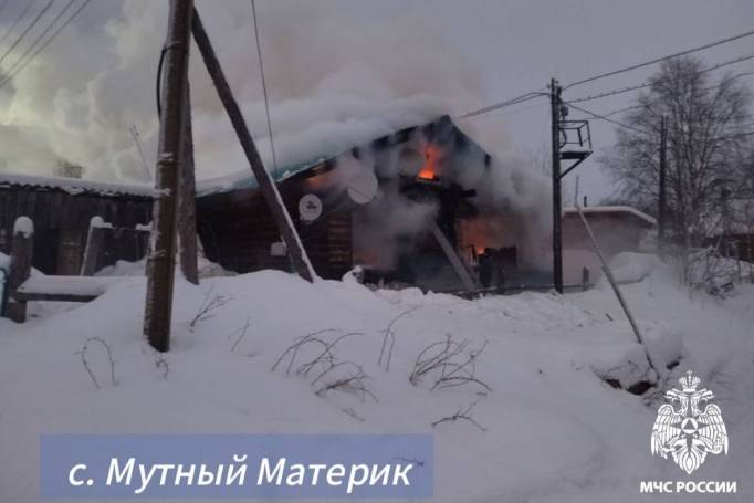В усинском селе на пожаре погибла женщина