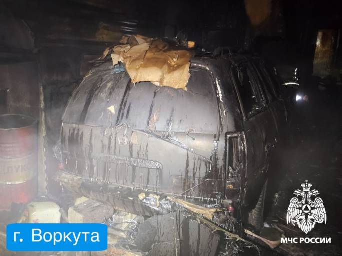 В Воркуте в гараже погиб мужчина