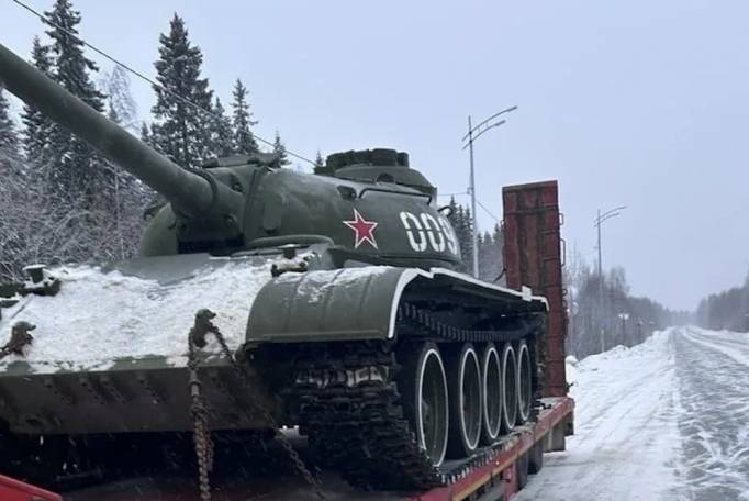 Золотые горы, погодные качели и танк в парке: о чем писали главы городов и районов Коми