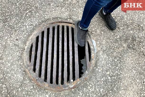 Велосипедист отсудил 130 тысяч морального вреда после падения на дороге в Сыктывкаре