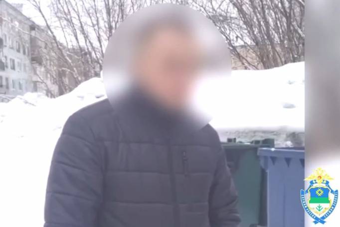 В Воркуте полиция задержала 50-летнего подъездного наркозакладчика