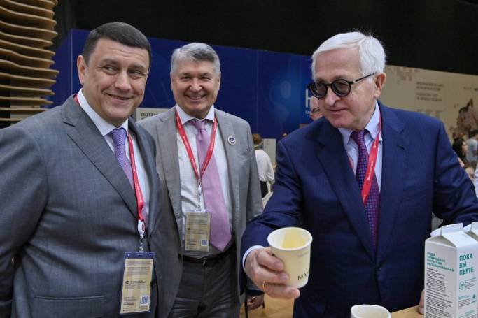 Александр Шохин продегустировал кофе из Республики Коми