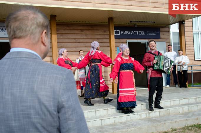 В Нившере открылся библиотечный «архипелаг»
