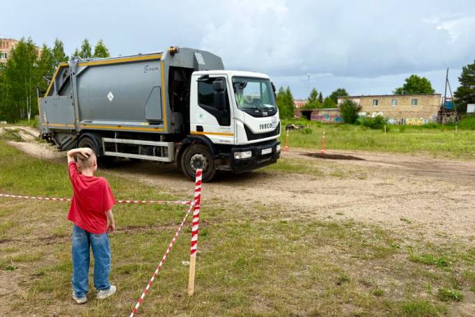 Лучшие водители мусоровозной техника работают в Ухте и Сыктывкаре