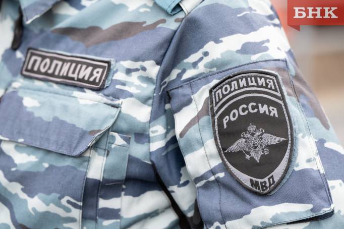 Компания молодых людей устроила погром в магазине Сыктывкара