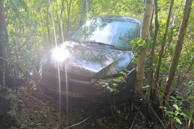 В Сосногорске легковушка после столкновения с автобусом опрокинулась в кювет