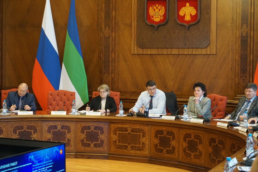 Председатель правительства Коми предостерег подрядчиков от переноса сроков сдачи объектов на следующий год