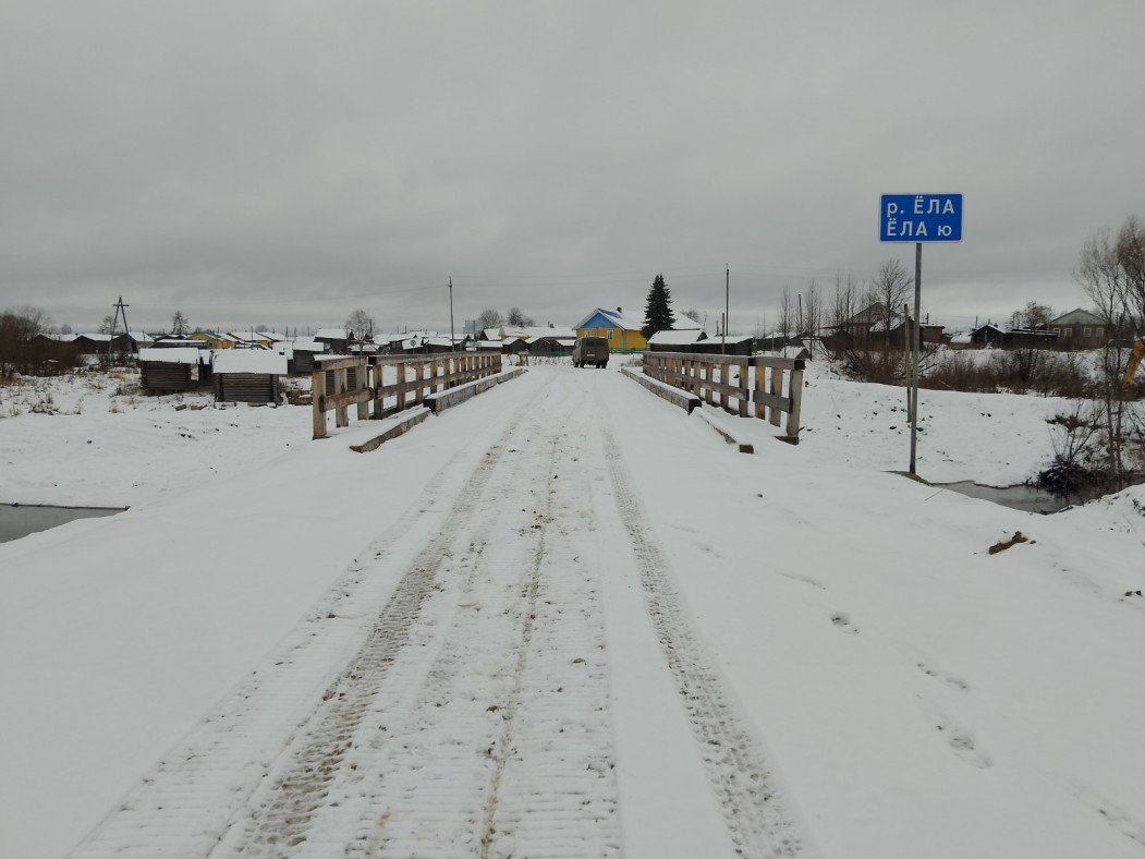 Мост через реку Ёлу в Удорском районе укрепили металлом