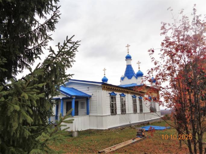 В селе Ыб восстанавливают древнюю церковь