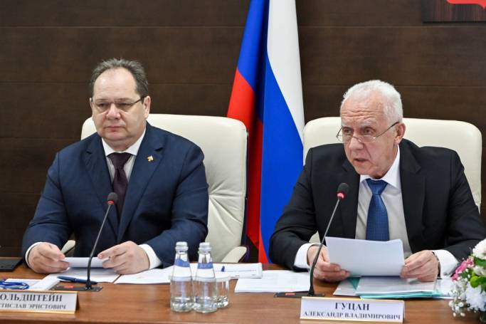 Александр Гуцан назвал обстановку в СЗФО в национальной сфере стабильной и контролируемой