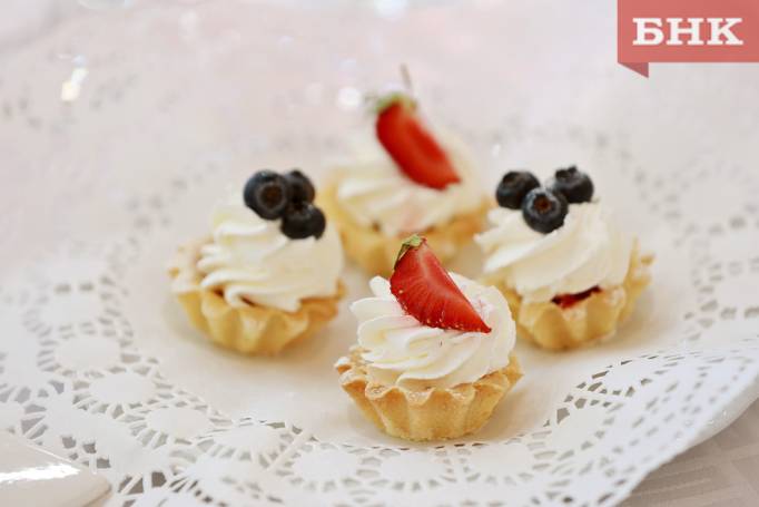  Диетолог рассказала, когда можно есть сладости