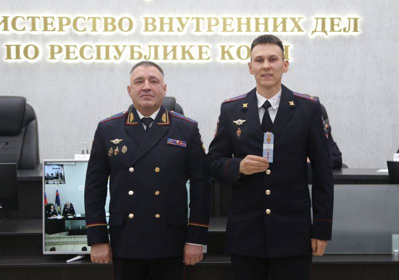 Первые погоны офицера: 16 молодых полицейских Коми стали младшими лейтенантами