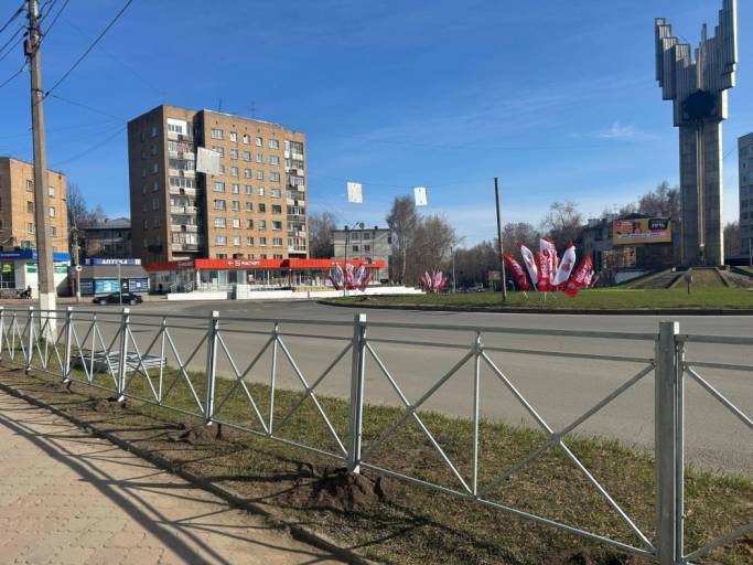 В центре Сыктывкара заменили непрезентабельные ограждения