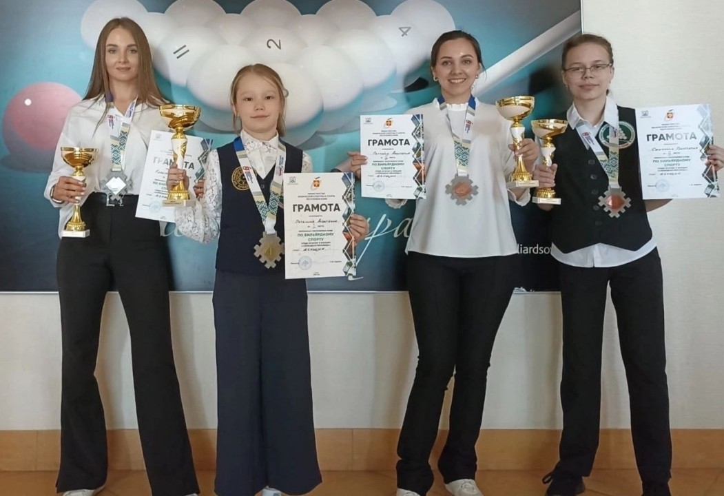 В Коми 10-летняя школьница обыграла взрослых в бильярд на региональном чемпионате