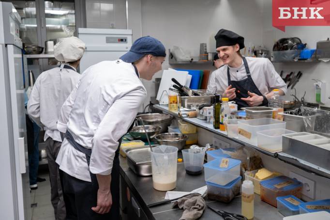 Работник кухни и мойщик — самые популярные профессии на Северо-Западе