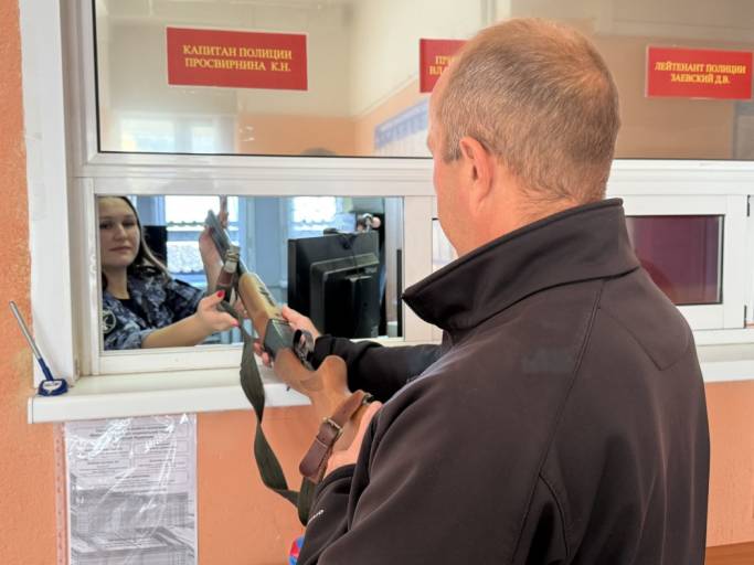 Жители Коми за год отправили 1388 ружей в зону СВО