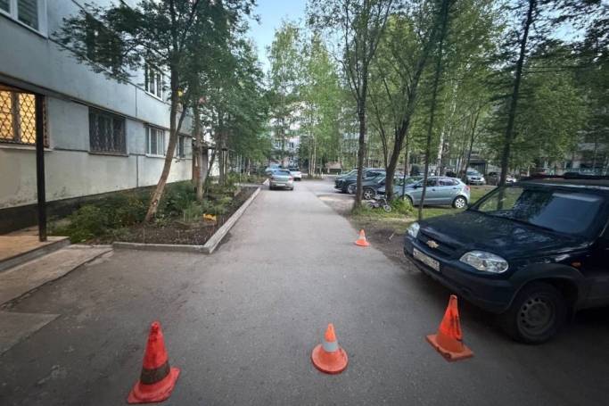 В Ухте девочка на велосипеде попала под машину
