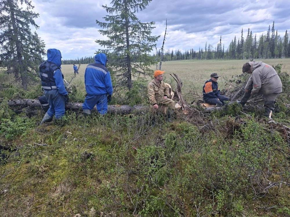 В Печорском районе для спасения рабочего потребовался вертолет