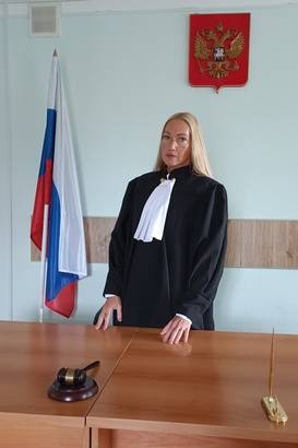 Новый судья принесла присягу в Сосногорском горсуде