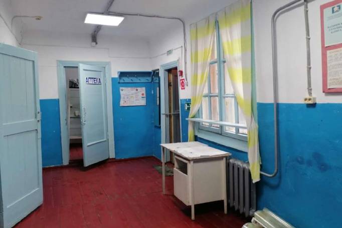 В Коми выставили на торги гаражи, ФАП и заброшенное здание поликлиники