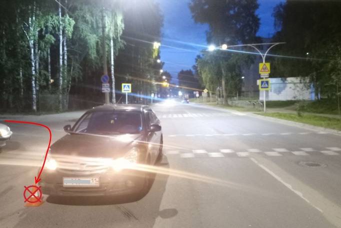 В столице Коми мужчина не успел перейти дорогу в неположенном месте