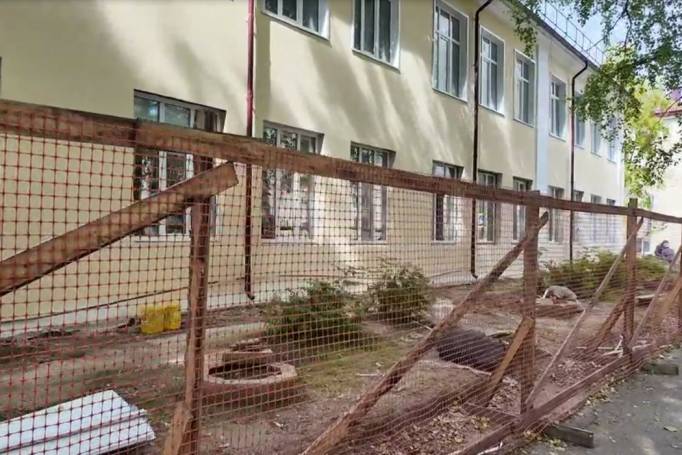 Капремонт Лицея народной дипломатии в Сыктывкаре завершится к декабрю