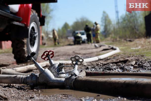 В Койгородском районе горят 12 гектаров леса