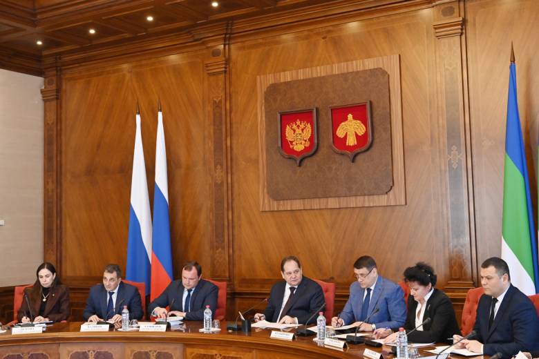 Apparatnoe-soveschanie_13.jpg Apparatnoe-soveschanie_13.jpg