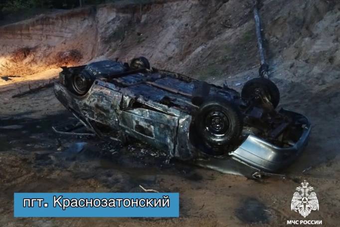 Полиция проводит проверку по поводу сгоревшей в Краснозатонском машины