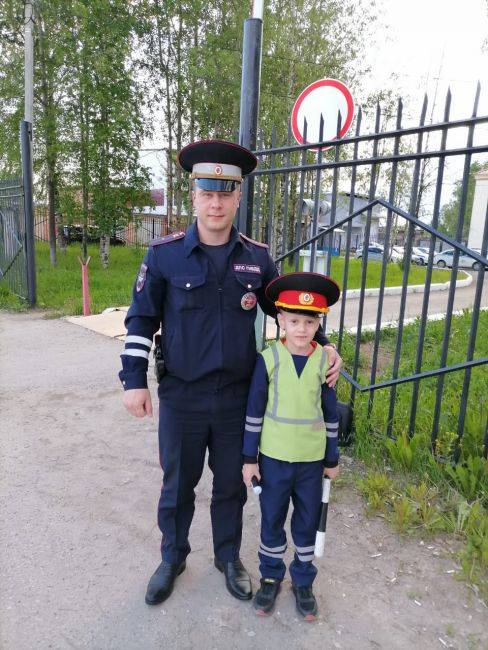Бабушка мальчика пояснила, что Илью привлекает всё, что связано со службой в автоинспекции.