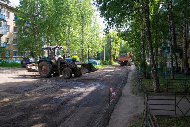 В Ухте идут работы по ремонту дворовых и общественных территорий