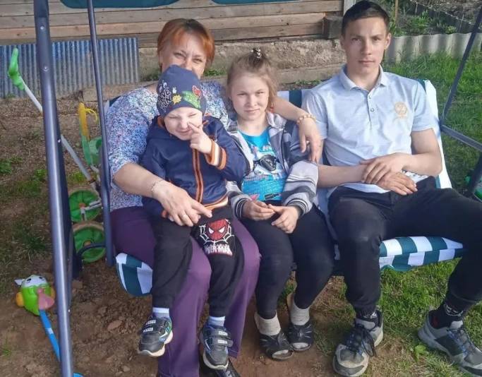 Вопросы для приемных родителей: семья Михеевых из Кажыма поделилась опытом воспитания пятерых детей